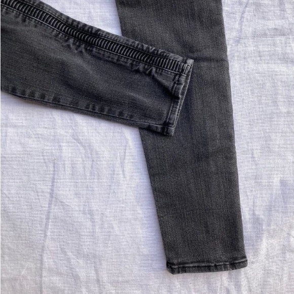 J BRAND 8072 Liberty Graphite Pleated Side Mid Rise Skinny Crop Jeans - Picture 2 of 7